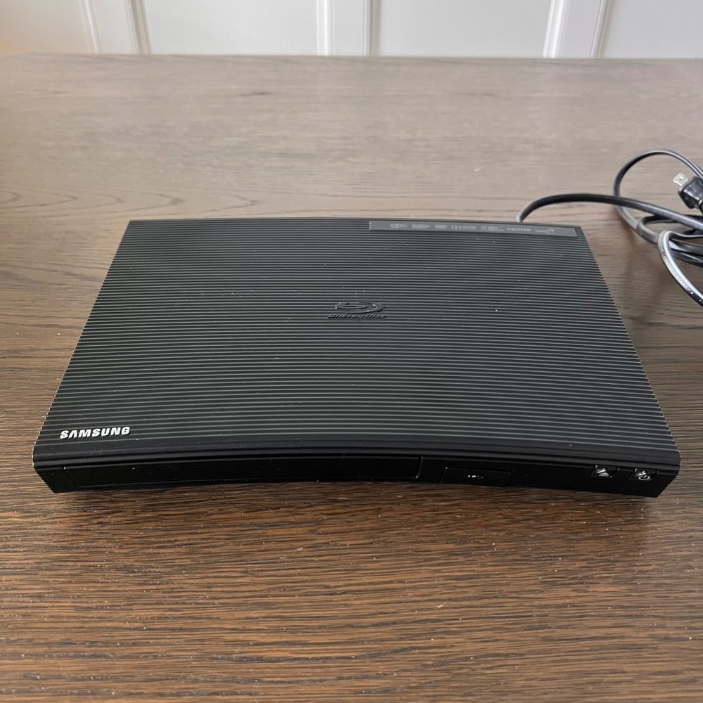 Samsung BD-J5700 Blu-ray Disc Player WiFi 1080p Full HD HDMI Black BD-J5700/ZA